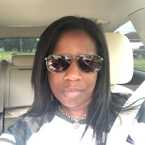 Meet your Posher, Sparkle